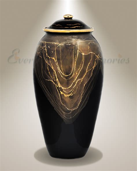 Lightning Urn .